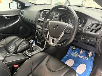 Used Volvo V40 2019 for sale - 79667358: Photo