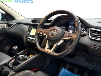 Used Nissan Qashqai 2018 for sale - 76617597: Photo