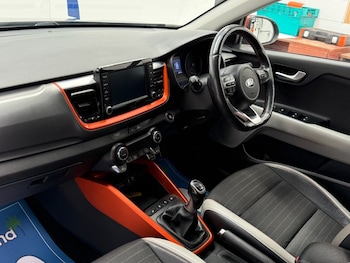 Used Kia Stonic 2018 for sale - 78919453: Photo