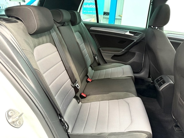Used Volkswagen Golf 2017 for sale - 75254064: Photo 33