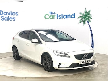 Used Volvo V40 2018 for sale - 78769163: Photo