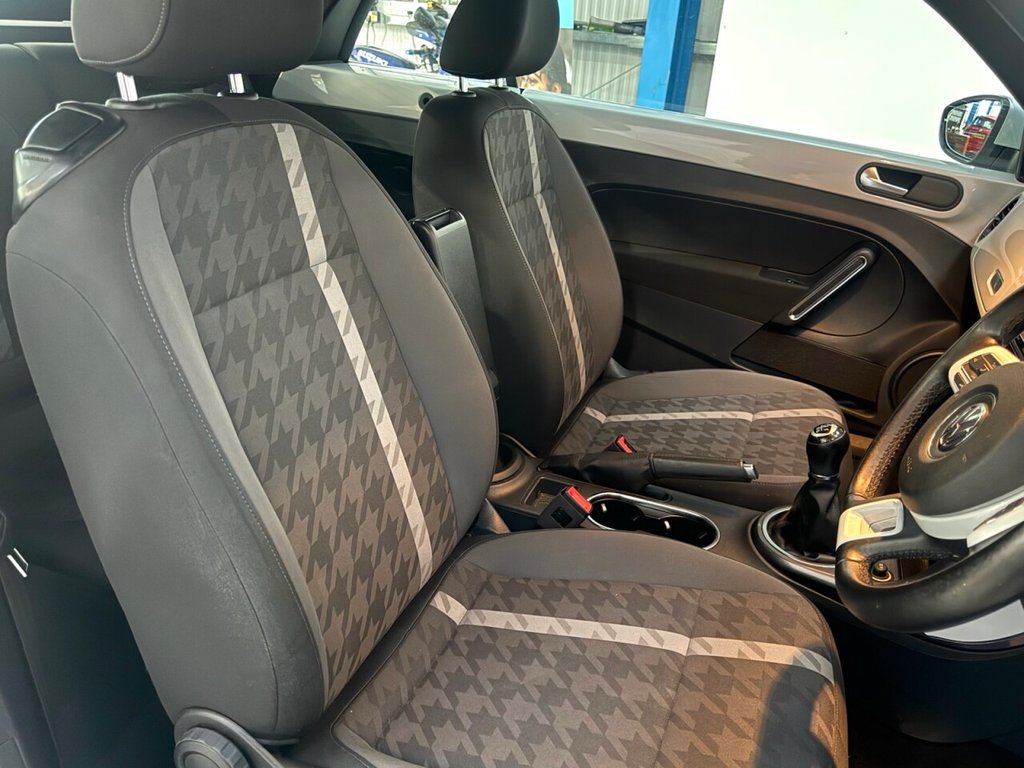 Used Volkswagen Beetle 2017 for sale - 77110893: Photo 18