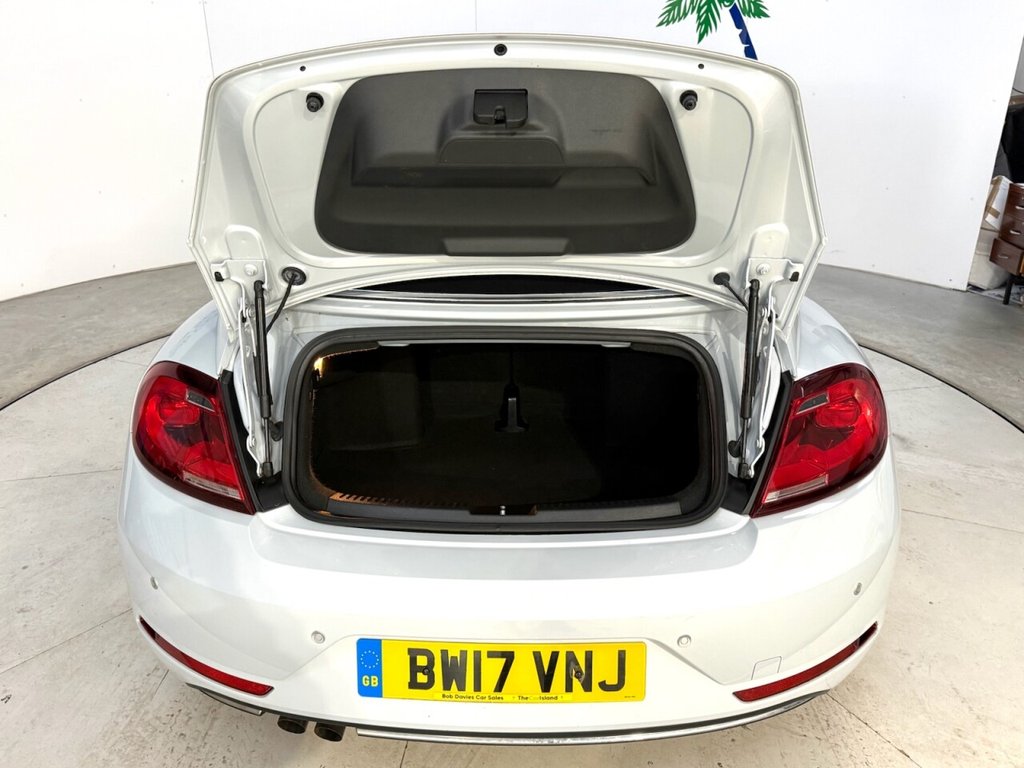 Used Volkswagen Beetle 2017 for sale - 77110893: Photo 28