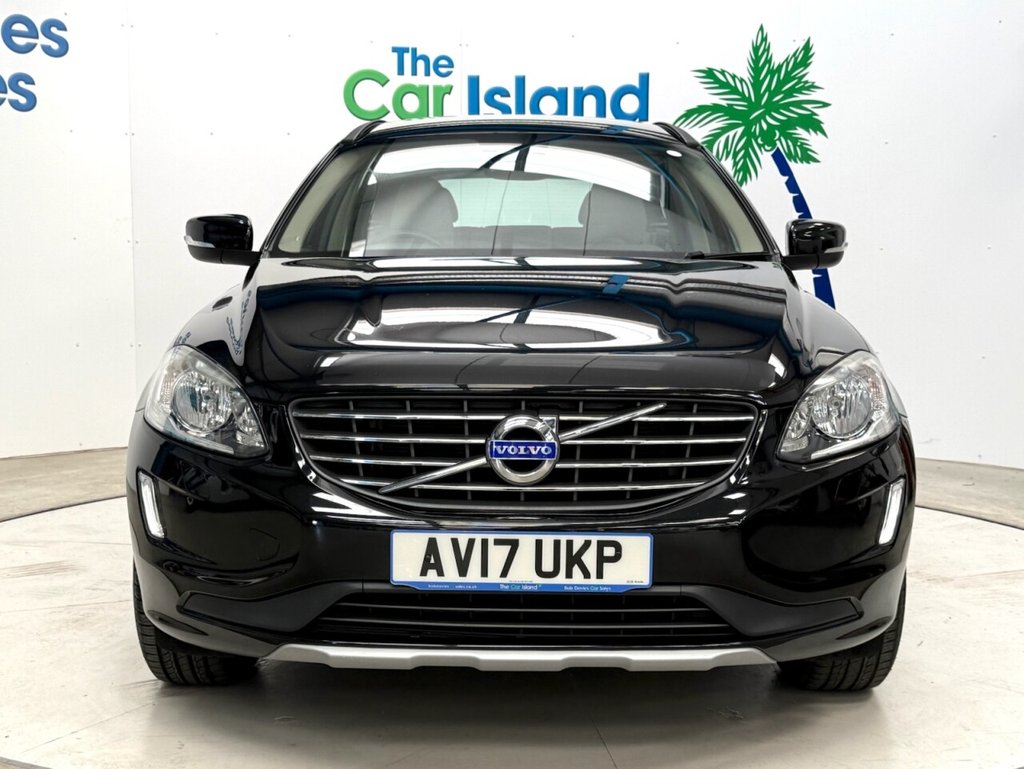 Used Volvo XC60 2017 for sale - 78153826: Photo 2