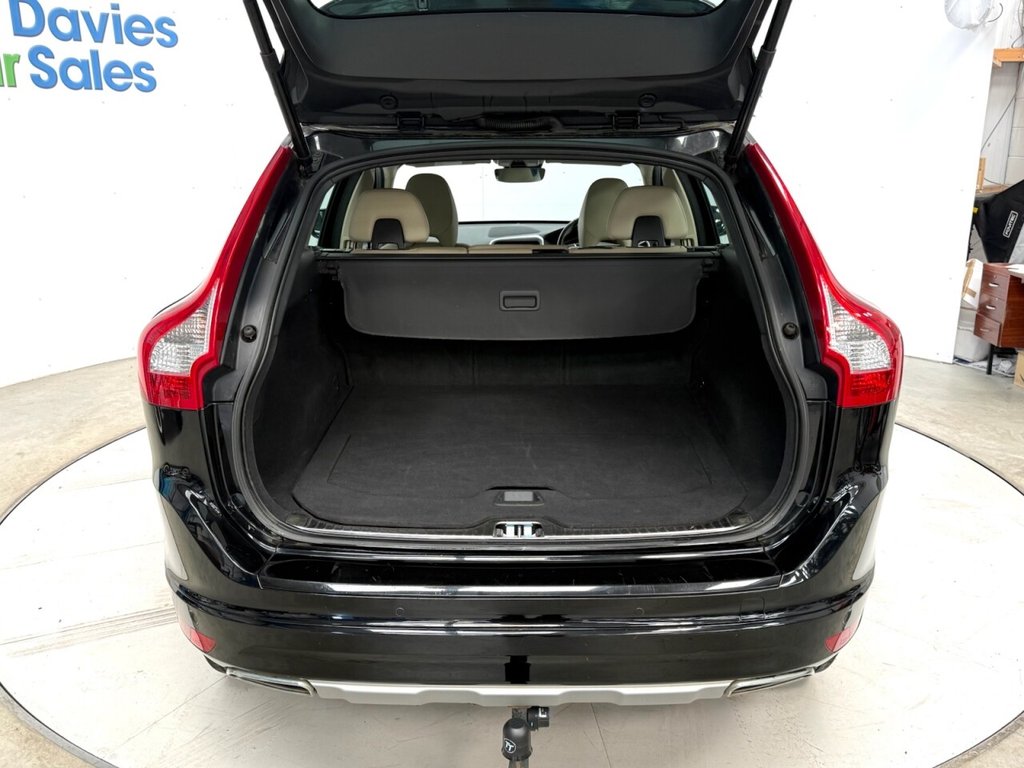 Used Volvo XC60 2017 for sale - 78153826: Photo 31