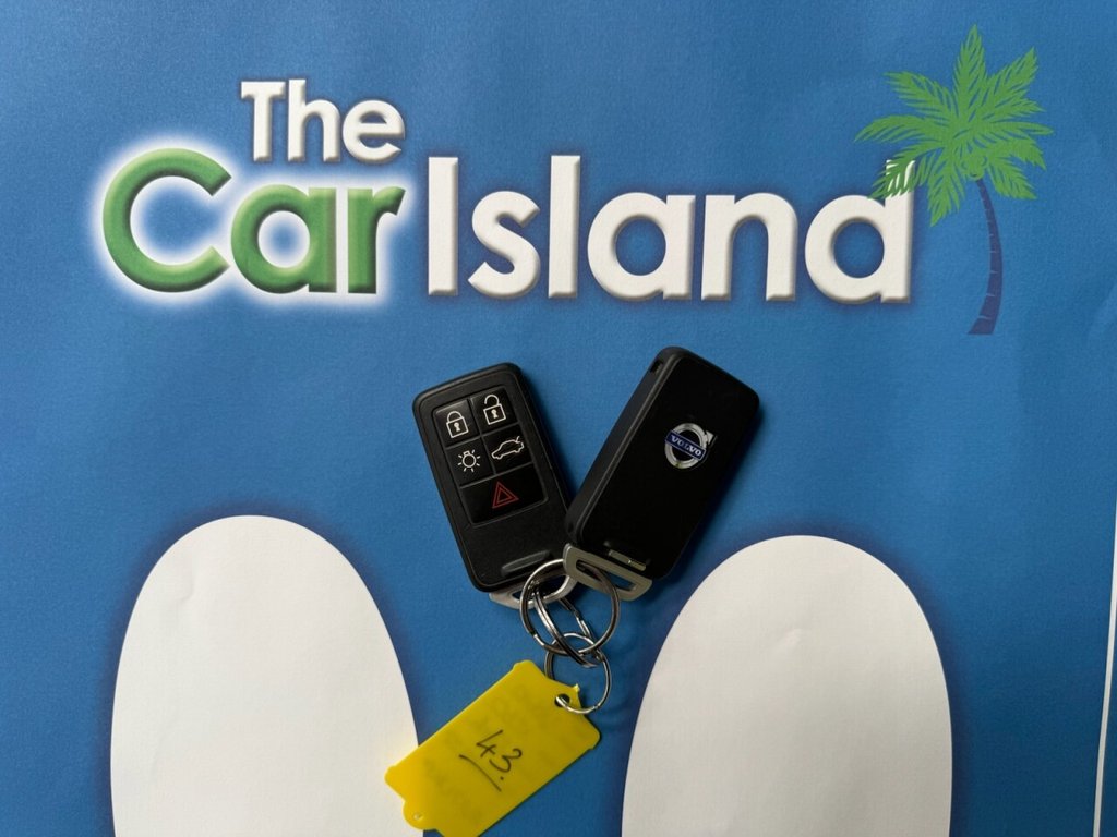 Used Volvo XC60 2017 for sale - 78153826: Photo 32