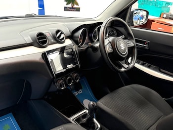 Used Suzuki Swift 2019 for sale - 78931234: Photo
