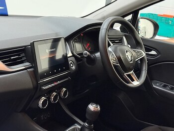 Used Renault Captur 2020 for sale - 77356525: Photo