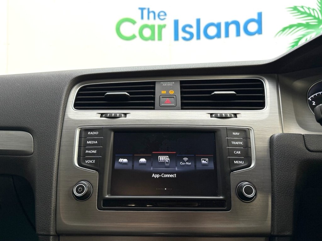 Used Volkswagen Golf 2015 for sale - 76604736: Photo 18