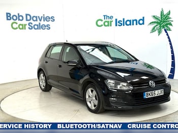 Used Volkswagen Golf 2015 for sale - 76604736: Photo