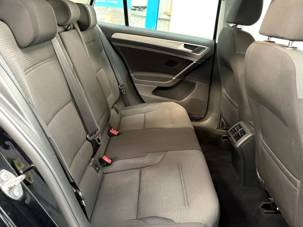 Used Volkswagen Golf 2015 for sale - 76604736: Photo 24