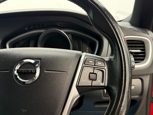 Used Volvo V40 2018 for sale - 75642748: Photo 15