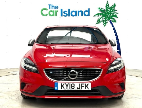Used Volvo V40 2018 for sale - 75642748: Photo 2