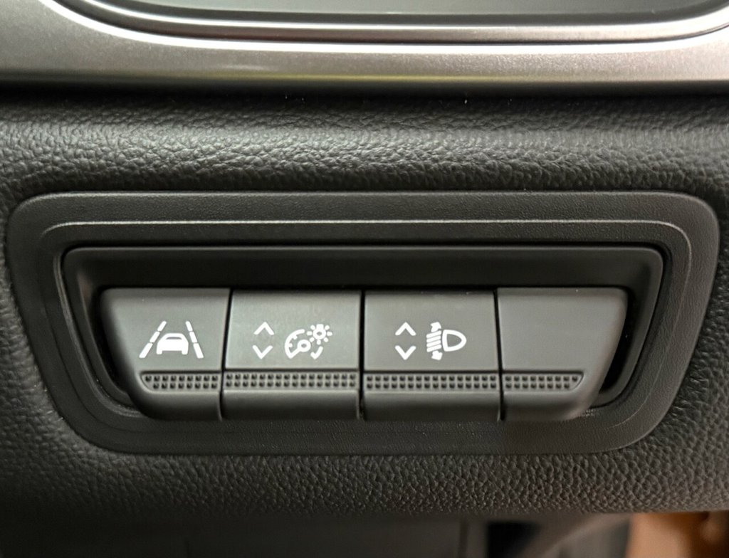 Used Renault Captur 2021 for sale - 76582632: Photo 20