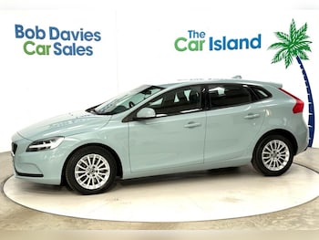 Used Volvo V40 2019 for sale - 78272049: Photo