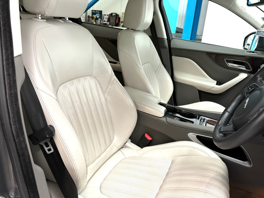 Used Jaguar F-Pace 2017 for sale - 77849569: Photo 18