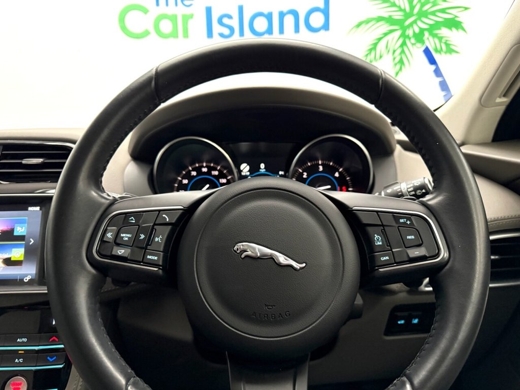 Used Jaguar F-Pace 2017 for sale - 77849569: Photo 21