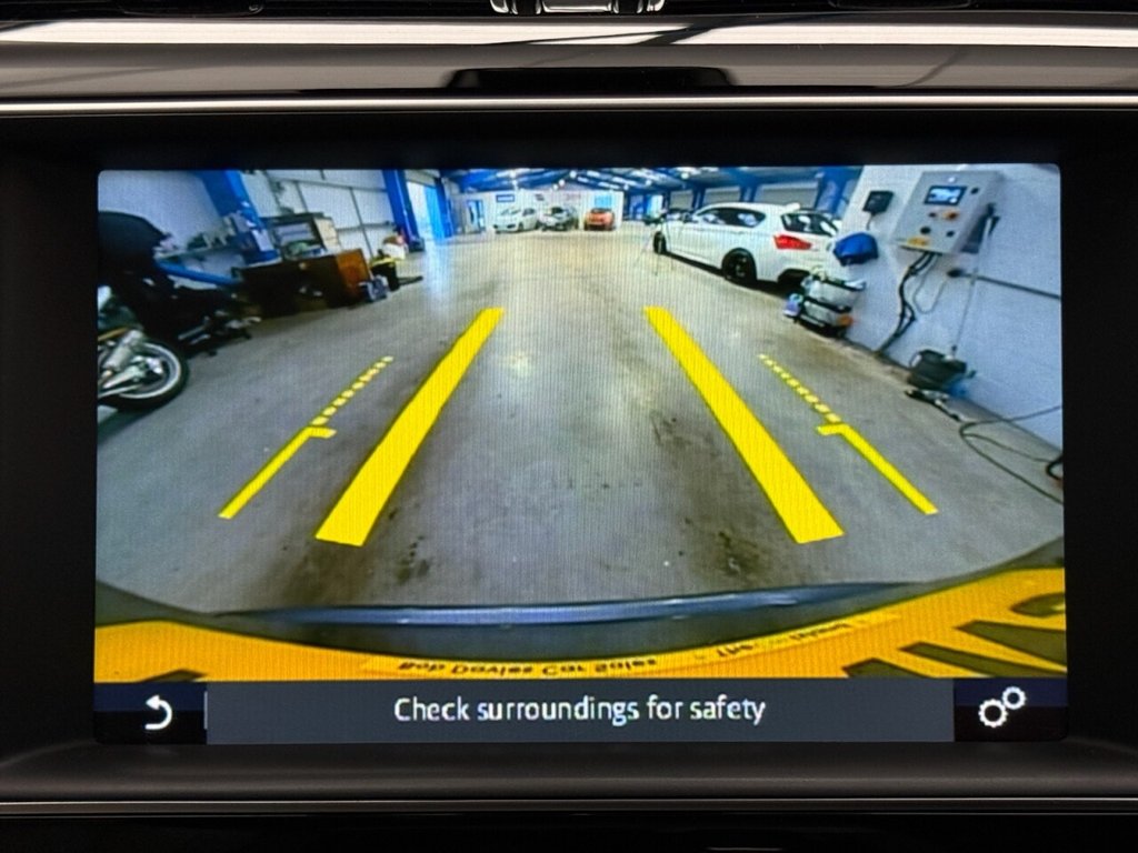 Used Jaguar F-Pace 2017 for sale - 77849569: Photo 31