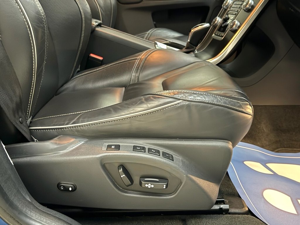 Used Volvo XC60 2017 for sale - 77027457: Photo 16