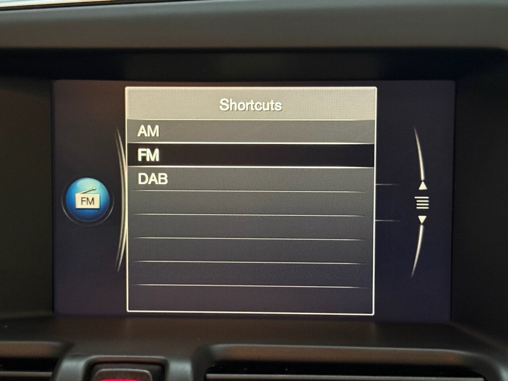 Used Volvo XC60 2017 for sale - 77027457: Photo 23