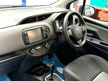 Used Toyota Yaris 2018 for sale - 79805239: Photo
