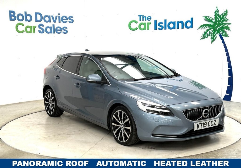 Used Volvo V40 2019 for sale - 76569760: Photo 1