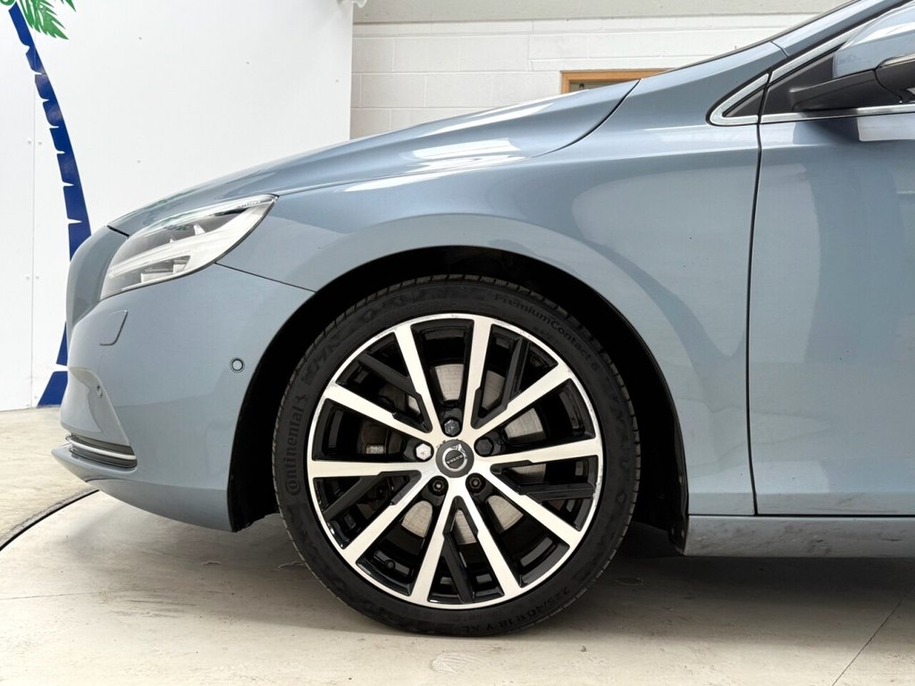 Used Volvo V40 2019 for sale - 76569760: Photo 13