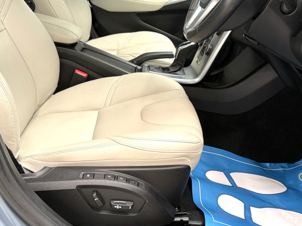 Used Volvo V40 2019 for sale - 76569760: Photo 16