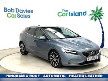 Used Volvo V40 2019 for sale - 76569760: Photo