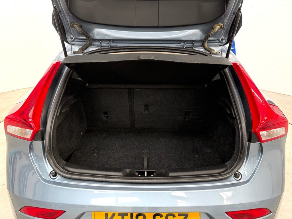 Used Volvo V40 2019 for sale - 76569760: Photo 34