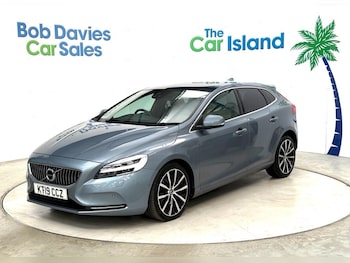 Used Volvo V40 2019 for sale - 76569760: Photo