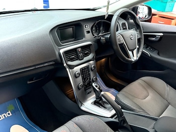 Used Volvo V40 Cross Country 2016 for sale - 75474008: Photo