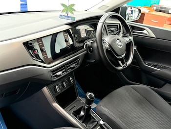 Used Volkswagen Polo 2018 for sale - 79385290: Photo