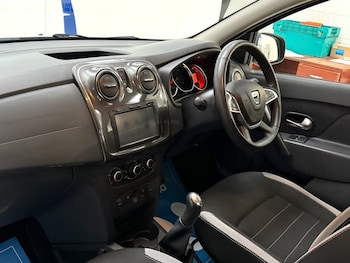 Used Dacia Sandero Stepway 2018 for sale - 77287845: Photo