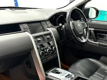 Used Land Rover Discovery Sport 2018 for sale - 76406417: Photo