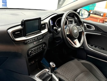 Used Kia Ceed 2019 for sale - 78931349: Photo