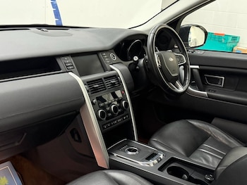 Used Land Rover Discovery Sport 2018 for sale - 77451962: Photo