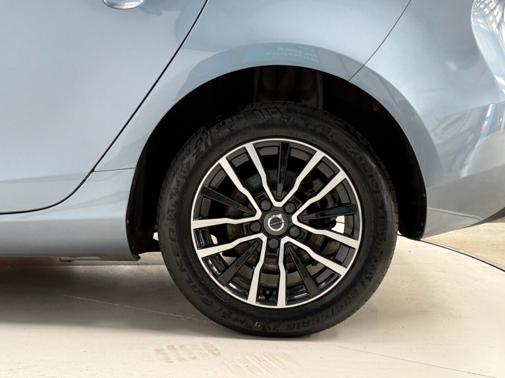 Used Volvo V40 2018 for sale - 78003480: Photo 11