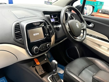 Used Renault Captur 2018 for sale - 78241740: Photo