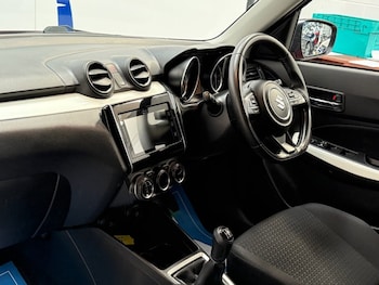 Used Suzuki Swift 2020 for sale - 75912420: Photo