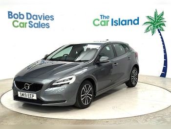 Used Volvo V40 2019 for sale - 79530900: Photo