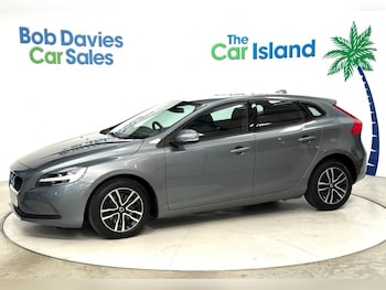 Used Volvo V40 2019 for sale - 79530900: Photo