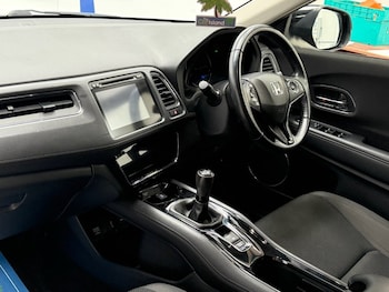 Used Honda HR-V 2020 for sale - 78943233: Photo