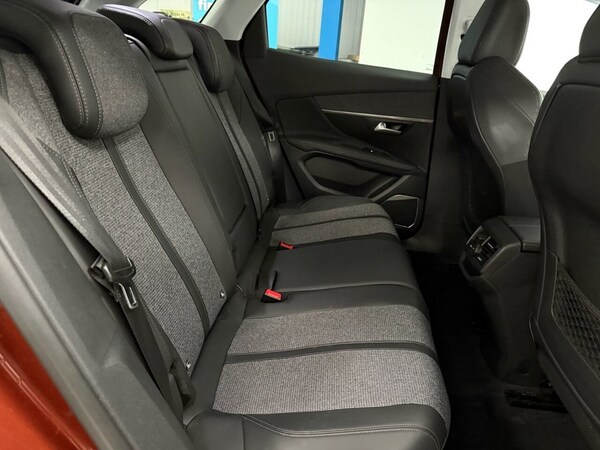 Used Peugeot 3008 2017 for sale - 76280145: Photo 29