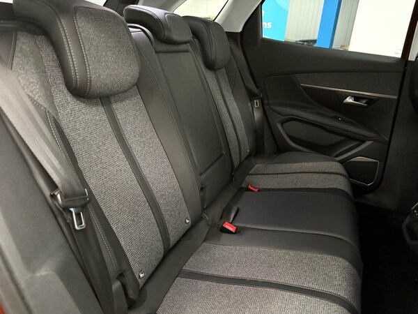 Used Peugeot 3008 2017 for sale - 76280145: Photo 30