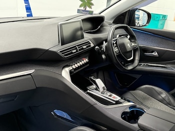 Used Peugeot 3008 2017 for sale - 76280145: Photo 4