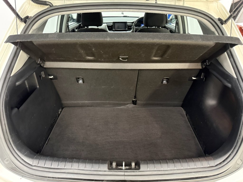 Used Kia Stonic 2019 for sale - 77792412: Photo 33