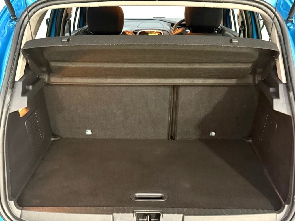 Used Renault Captur 2017 for sale - 77436504: Photo 32