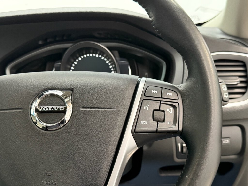 Used Volvo V40 2019 for sale - 76923357: Photo 23