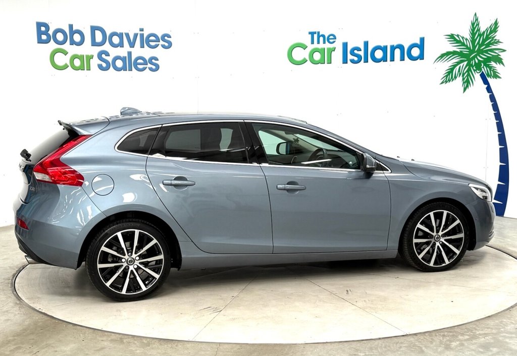 Used Volvo V40 2019 for sale - 76923357: Photo 9